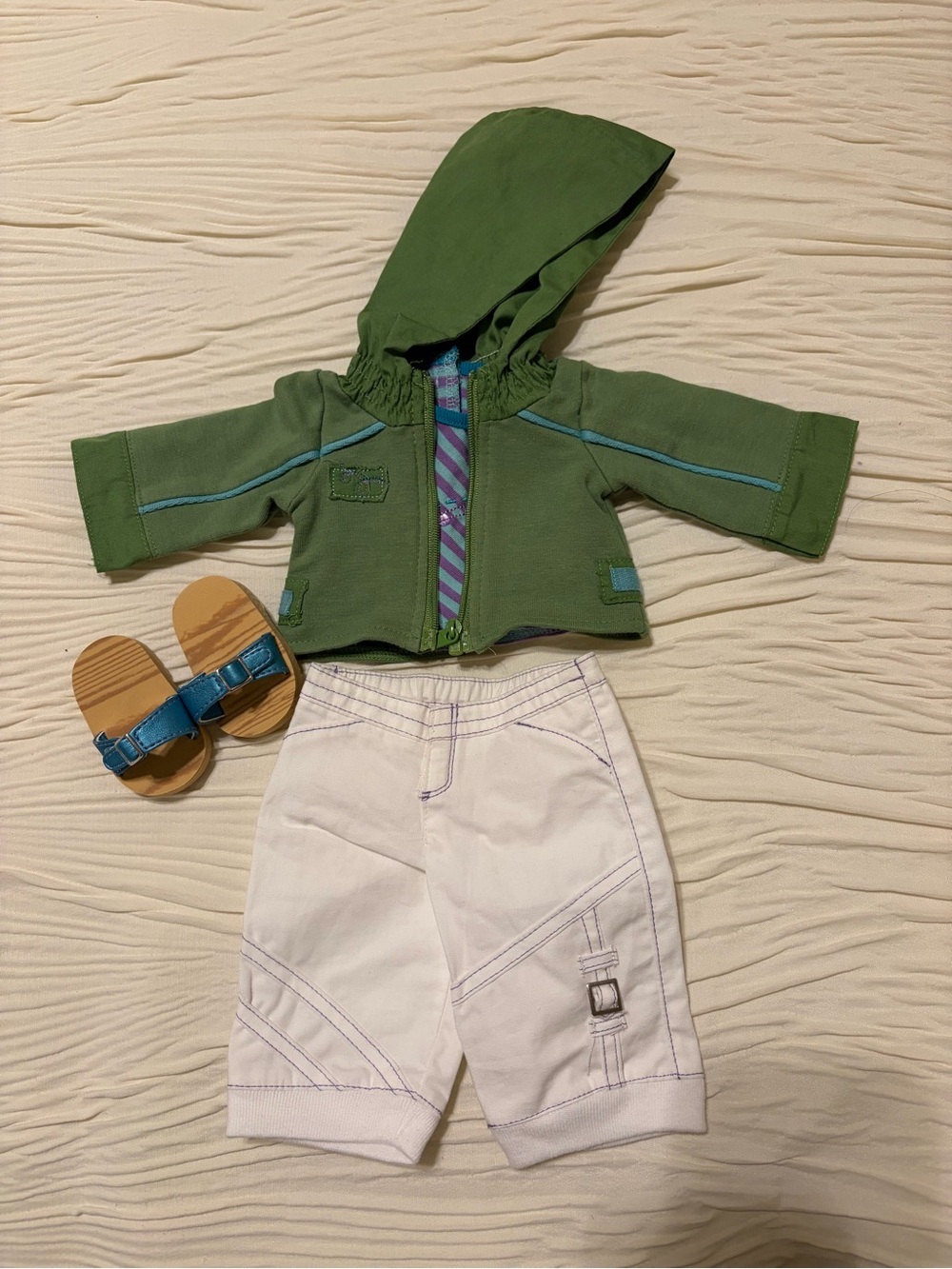 American Girl Retired Kickin Back Outfit Hoodie Shorts Sandals